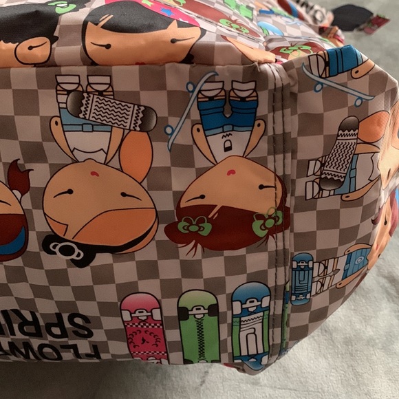 Harajuku Lovers enormous Flower Spring Travel Tote - Picture 6 of 13